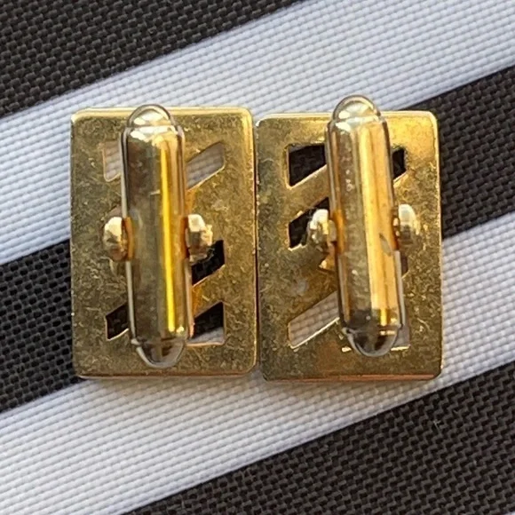 Shields Fifth Avenue Gold Rectangle Cufflinks - Picture 10 of 13